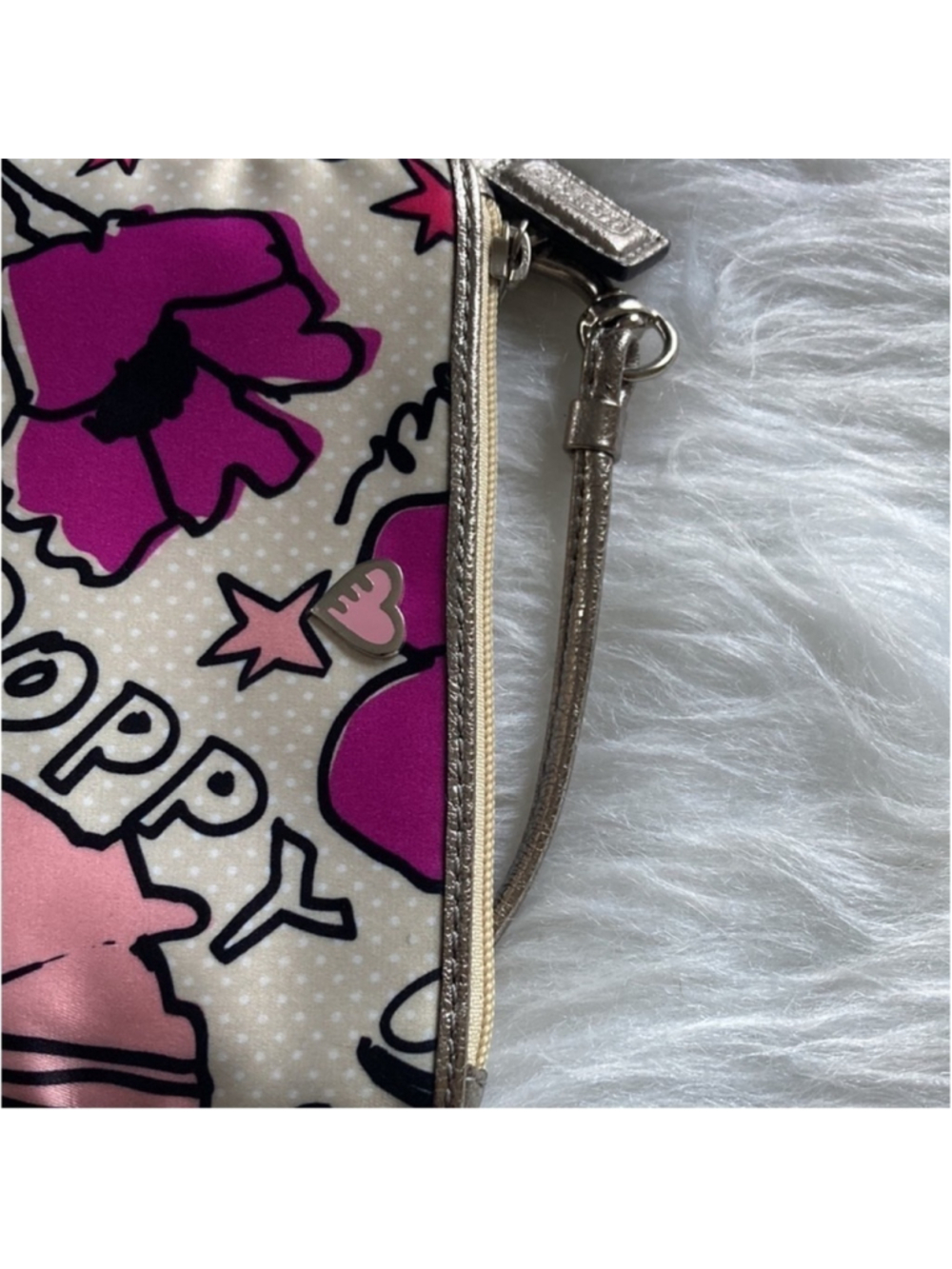 Coach Poppy Wristlet - Picture 9 of 11